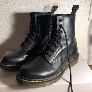 OG 1460 Smooth Leather Doc Marten Boots